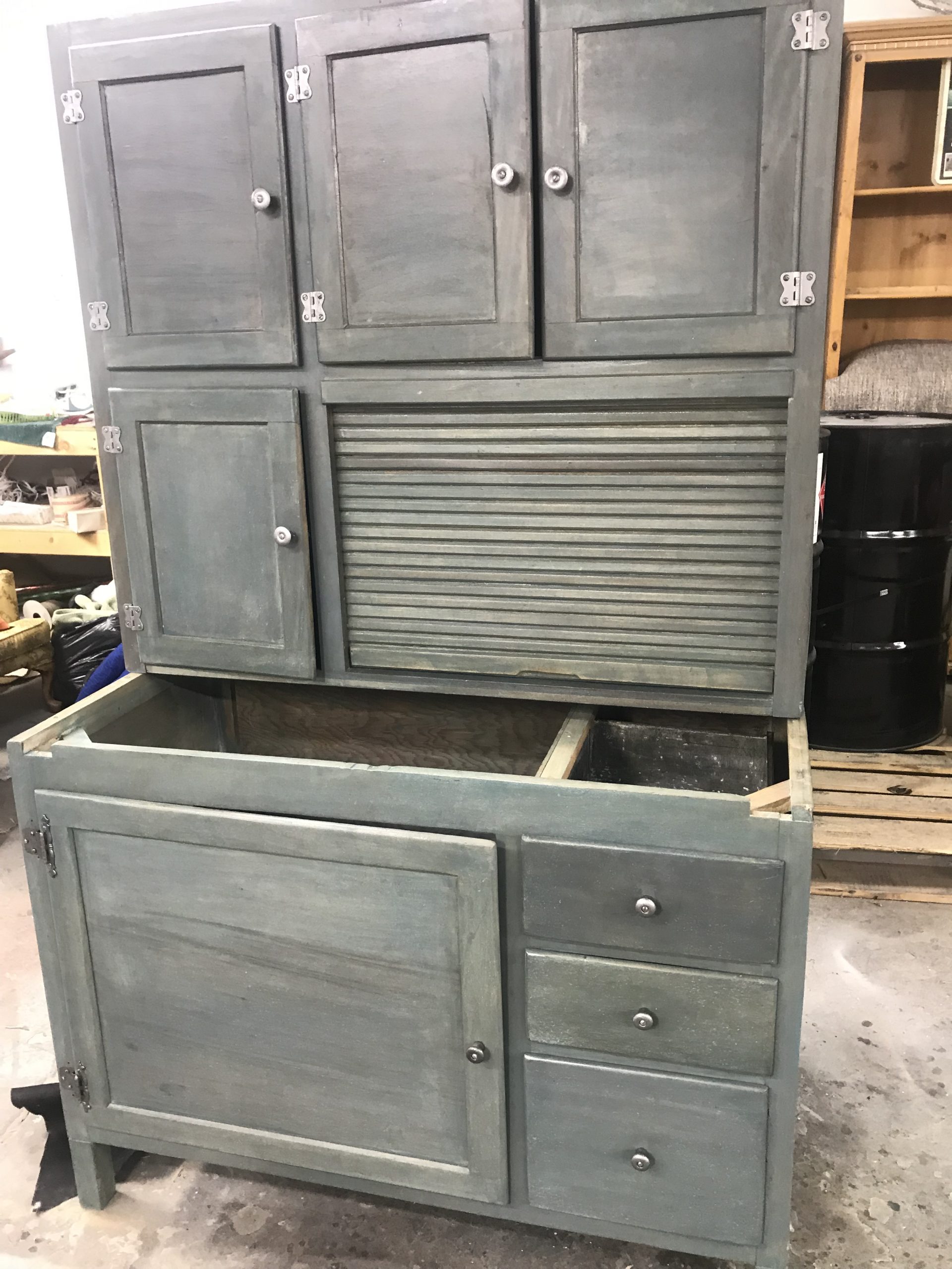 Dresser