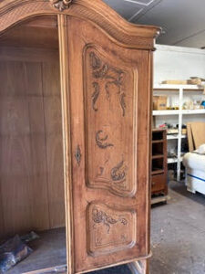 custom restoration of cabinet from Novi